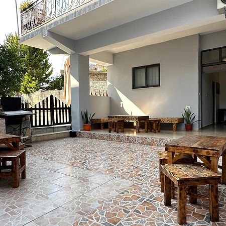 Hanna'S Hostel Berat Exterior photo