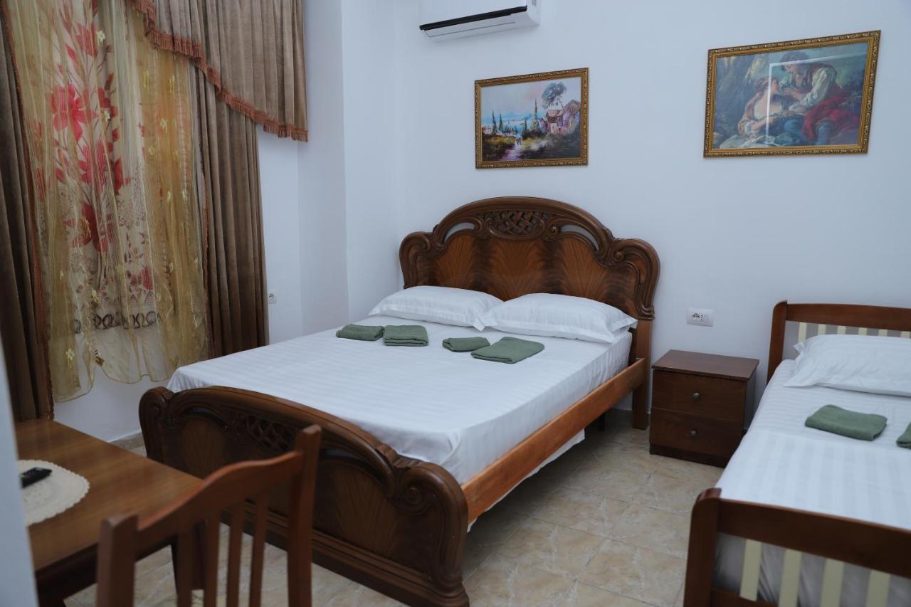 Hanna'S Hostel Berat Exterior photo