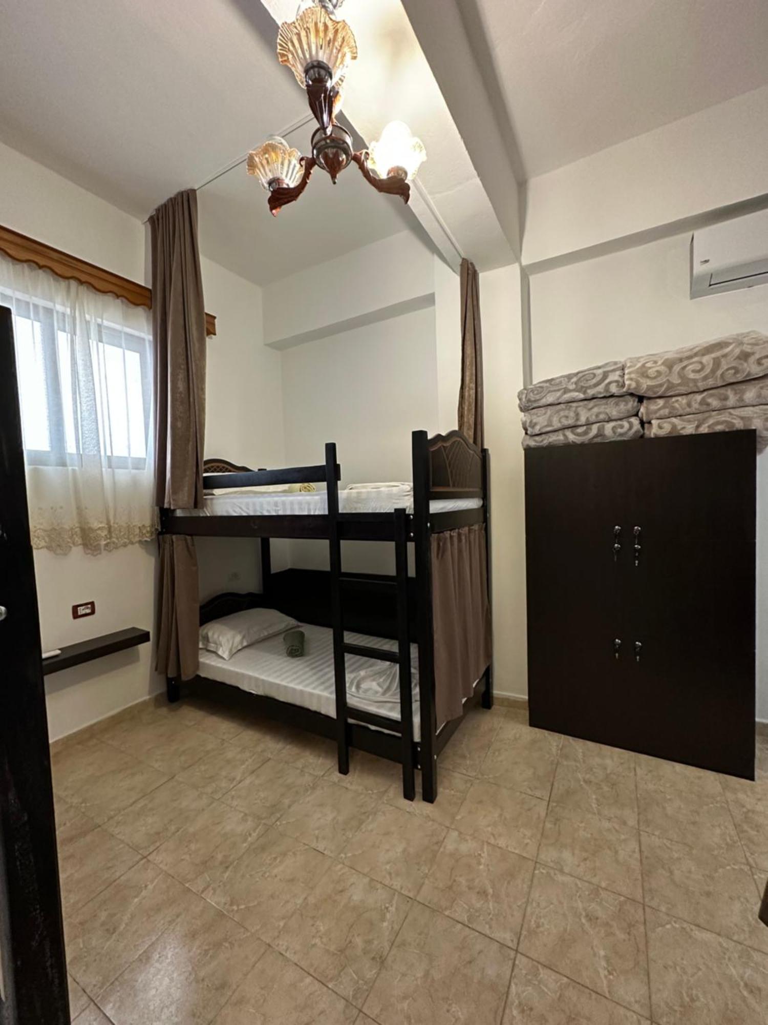 Hanna'S Hostel Berat Exterior photo